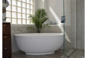 Cum sa incluzi o cada freestanding intr-o baie mica